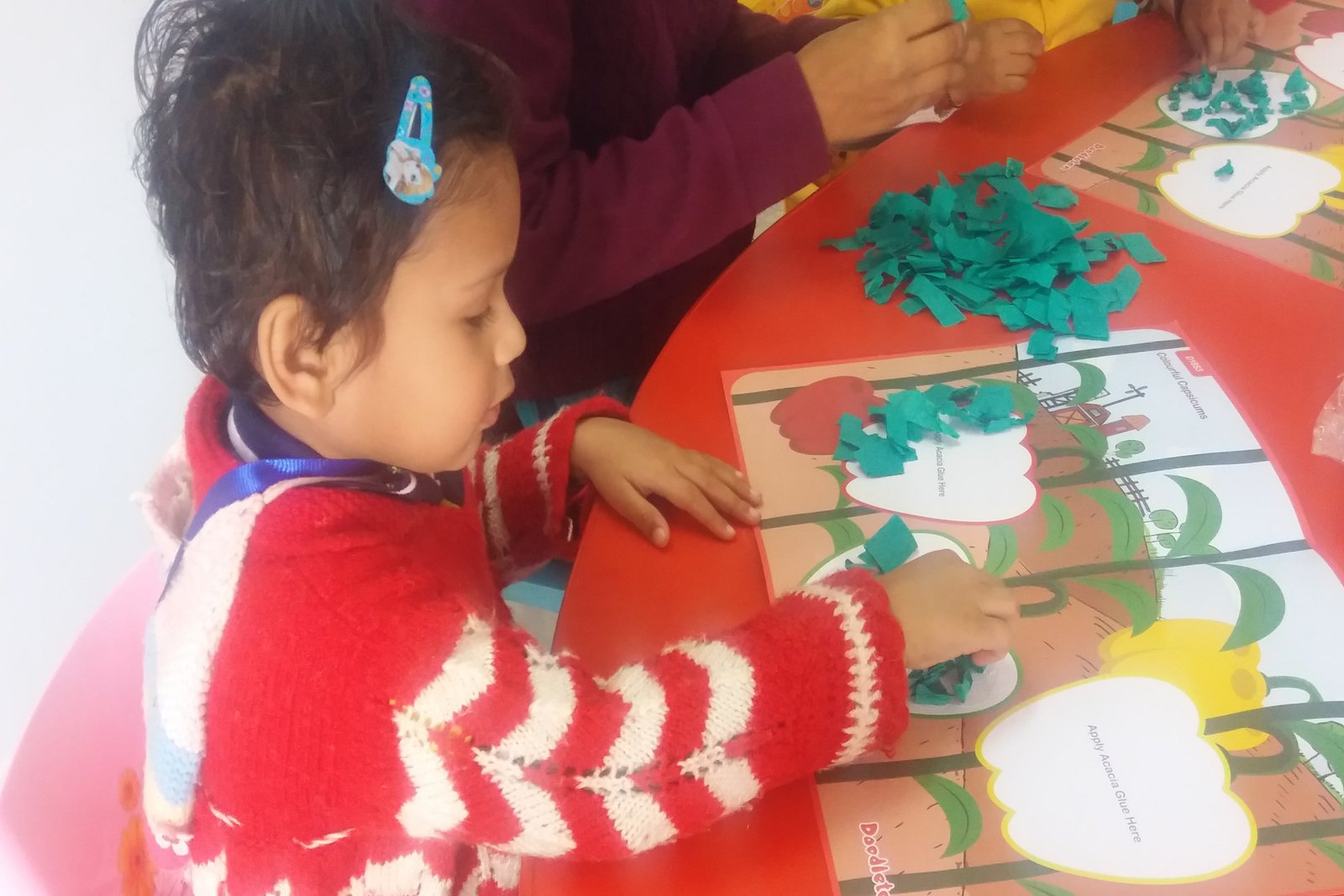 Divine Minds is Bhopals best preschool, playschool and day care centre located in Arvind Vihar, Katara Hills Road, Bagmugalia. The school offers your little child a great environment to learn & discover new things every day using play way, kindergarten and Montessori methods.